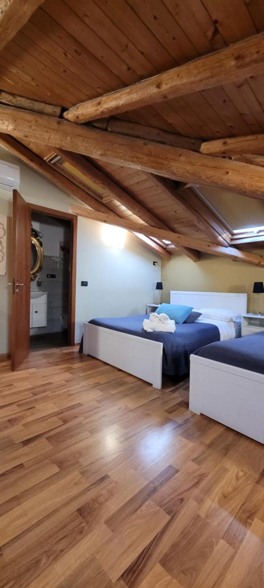 קטאניה XX Miglia Rooms & Apartments מראה חיצוני תמונה